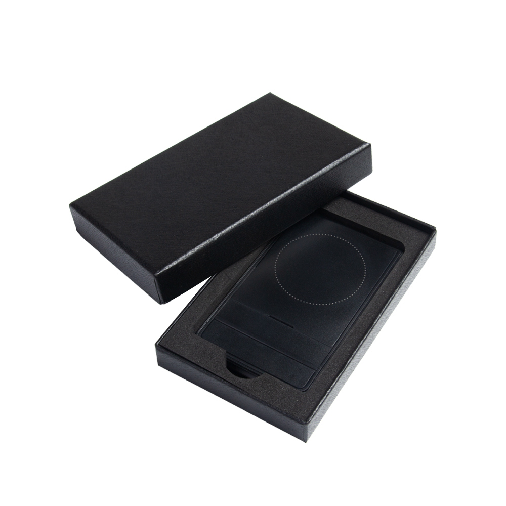 Black Aircard 10W Fast Charging Credit Card Size Wireless Charger WLC61818BK