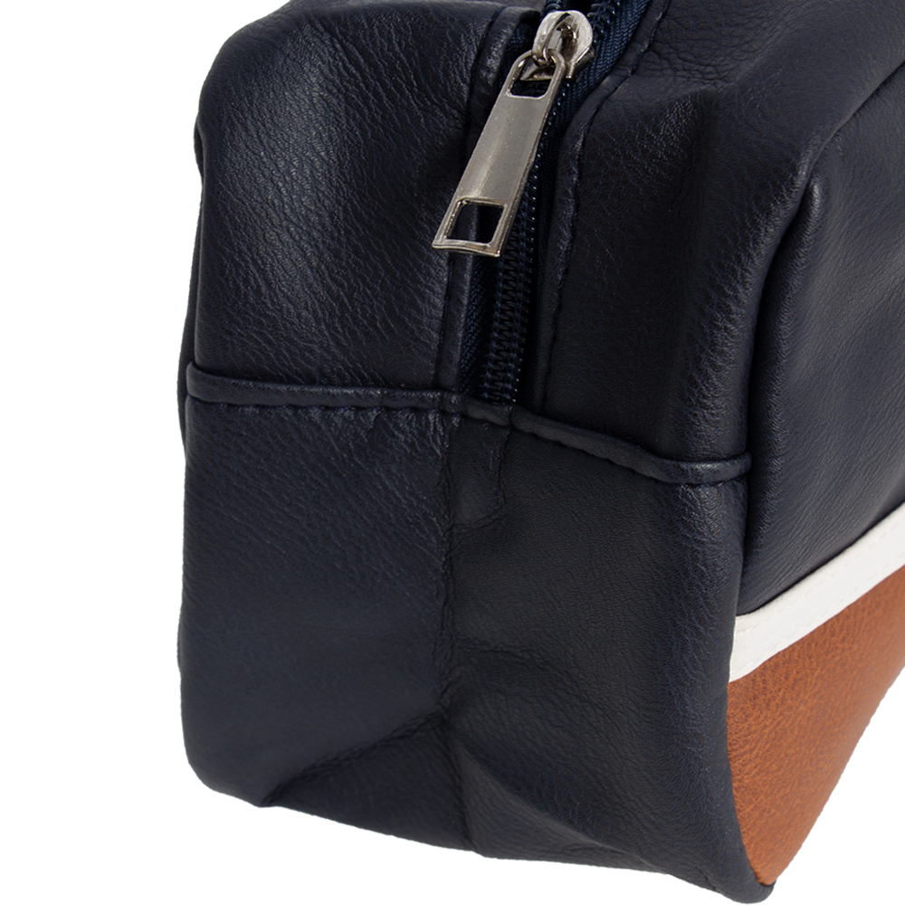 Brown Toiletries Bag With 1 Compartment BTL371317BRN