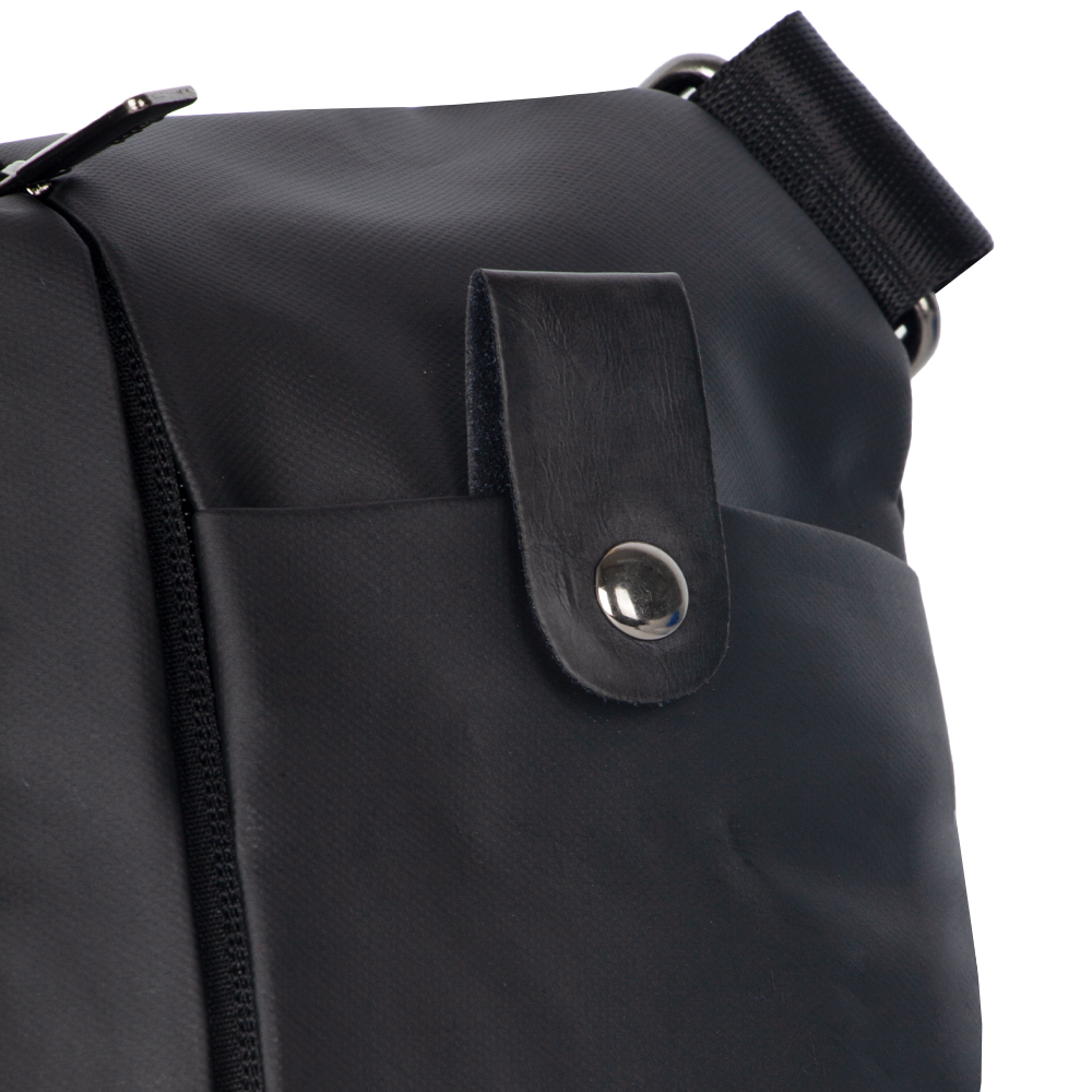 TEZUME WR Black Polyfiber Body / Pouch Bag SB41419BK